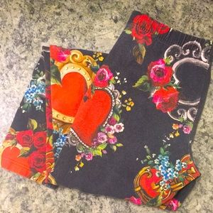 Girls legging hearts and roses